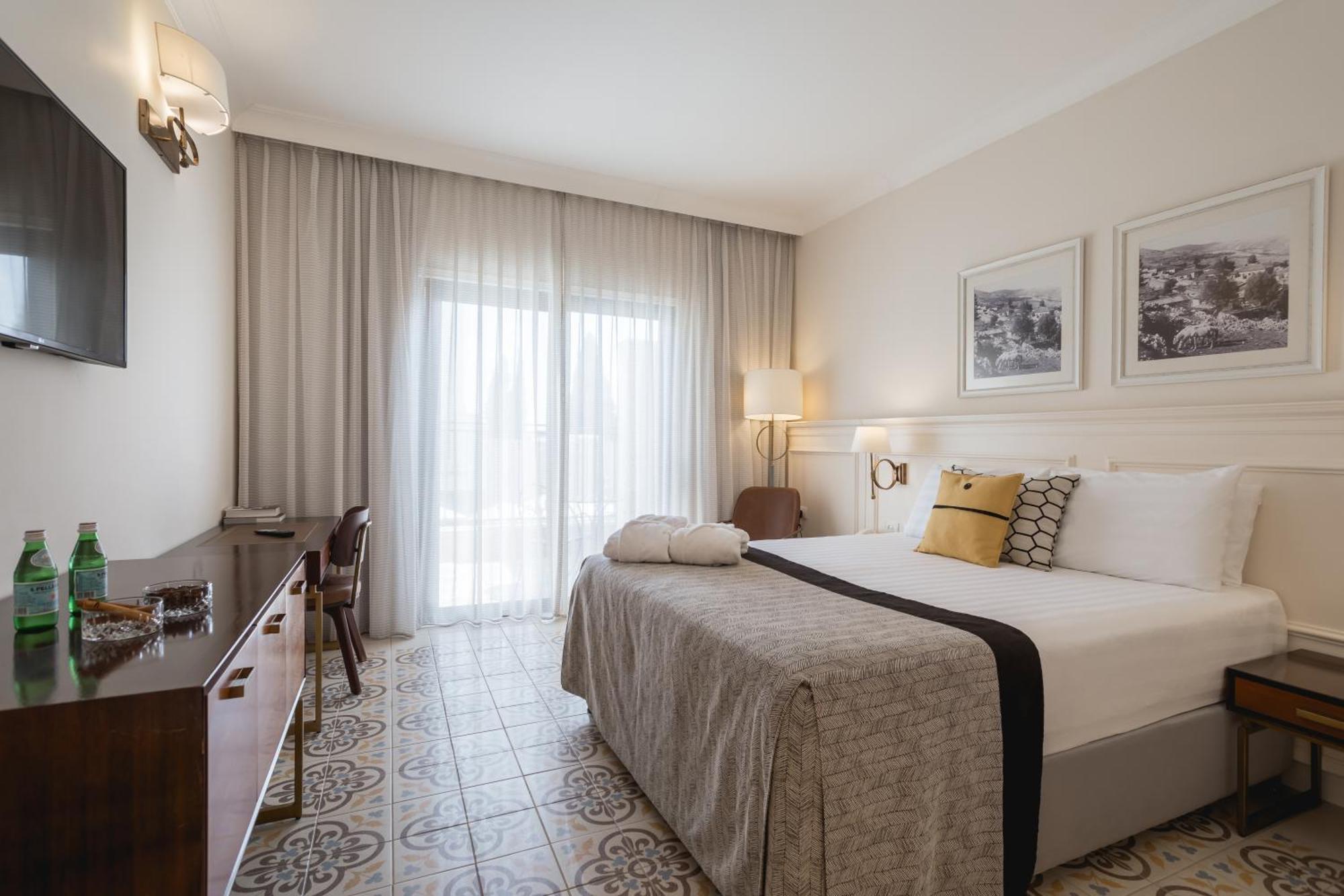 Edmond Luxury Hotel & Spa Рош Пина Екстериор снимка